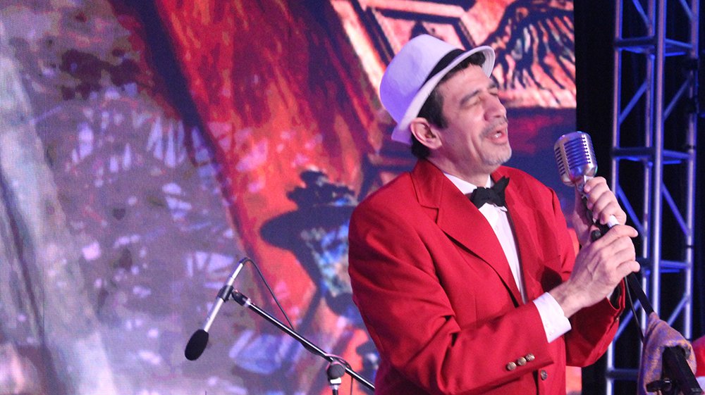 Cuban virtuoso musician and vocalist Bobby Ramirez performs classic Cuban dance music from Celia Cruz, Benny More, Miguel Matamoro, Arsenio Rodriguez, Antonio Maria Romeu, Manuel Saumell, Ignacio Cervantes, Miguel Failde, and others